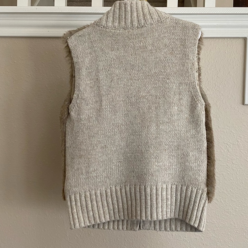 Girls Faux Fur Sweater Vest - Picture 4 of 5